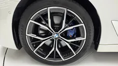 2022 BMW 5-Series 530i M Sport Package — фото 5