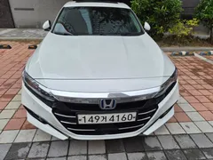 2021 Honda Accord 2.0 Hybrid Touring, белый — фото 3