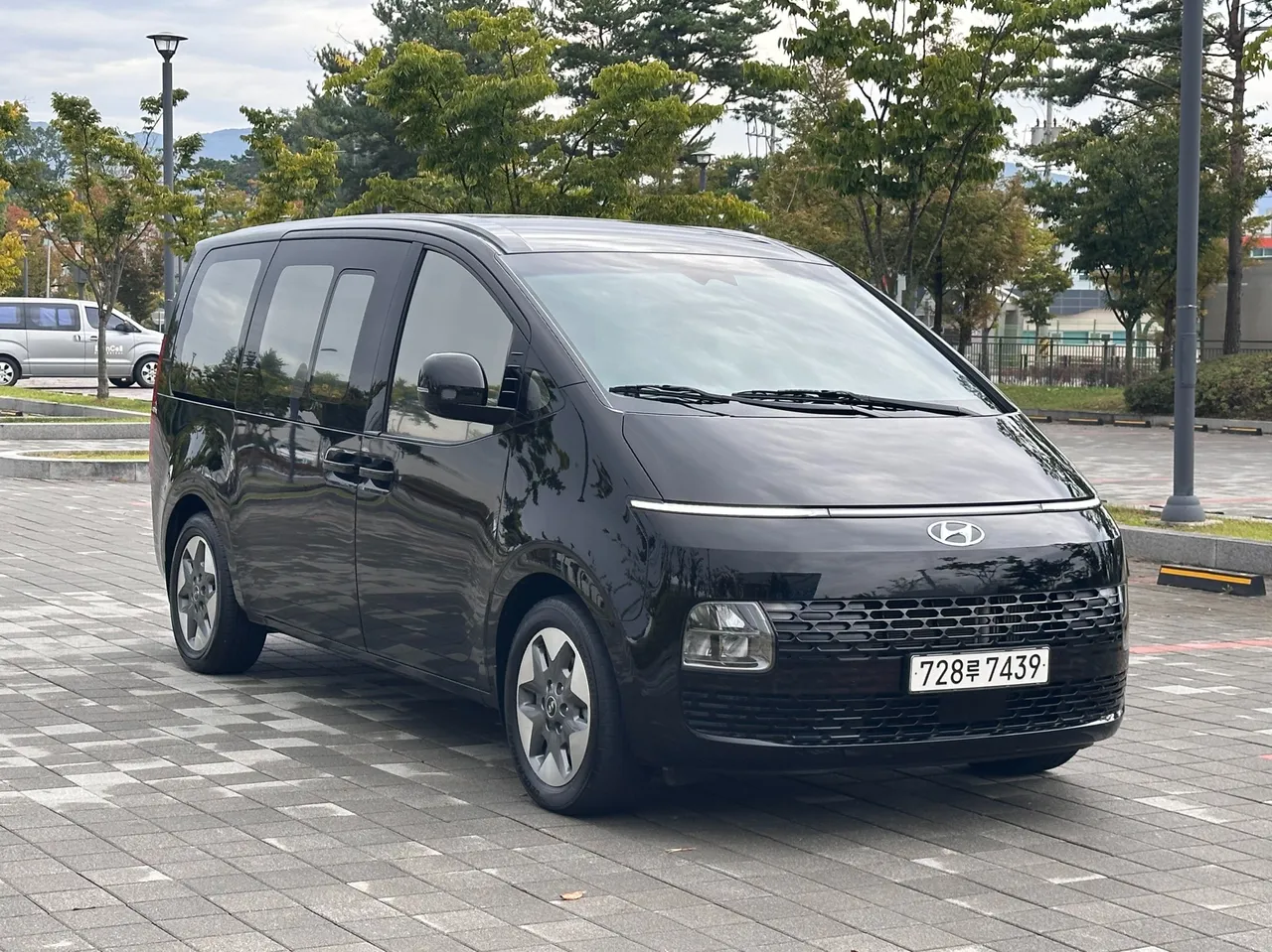 2023 Hyundai Staria Tourer 11-Seater