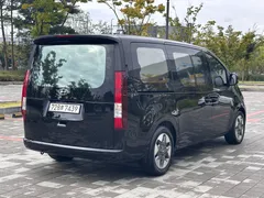 2023 Hyundai Staria Tourer 11-Seater — фото 4