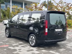 2023 Hyundai Staria Tourer 11-Seater — фото 7
