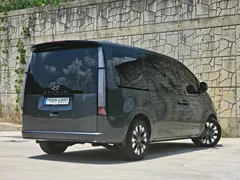 2023 Hyundai Staria L3.5 Lounge 9-Seater — фото 5