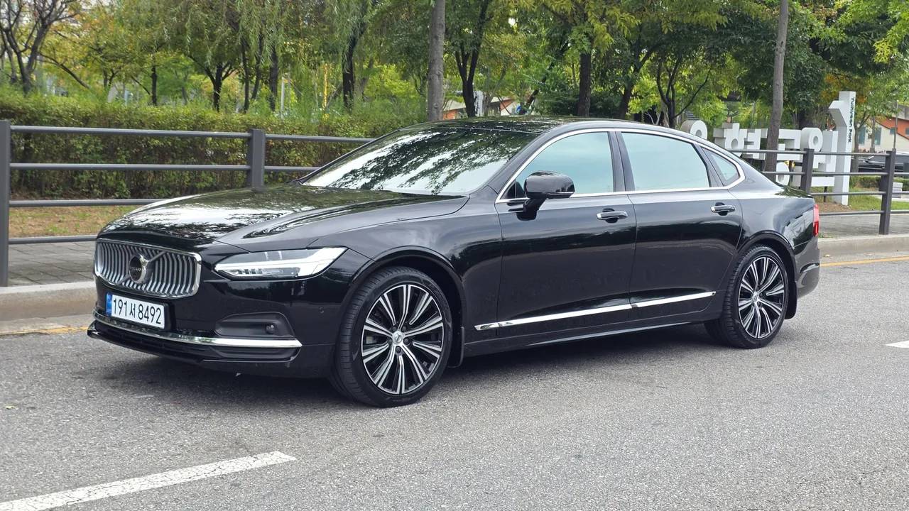 2023 Volvo S90 B5 Ultimate Bright