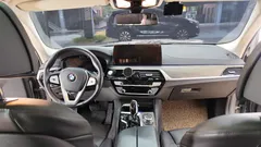 2022 BMW 5-Series 530i Luxury — фото 17
