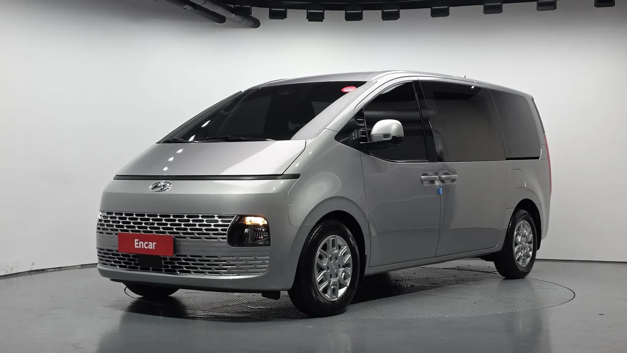 2022 Hyundai Staria Cargo 5-Seater