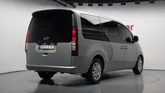 2022 Hyundai Staria Cargo 5-Seater — фото 2