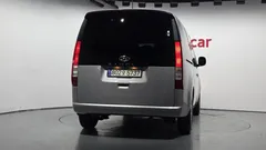 2022 Hyundai Staria Cargo 5-Seater — фото 4