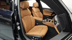 2022 BMW 5-Series 520i M Sport — фото 10