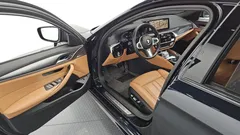 2022 BMW 5-Series 520i M Sport — фото 15