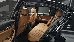 2022 BMW 5-Series 520i M Sport — фото 16