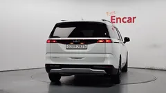 2023 Kia Carnival Diesel 9-Seater Prestige — фото 4