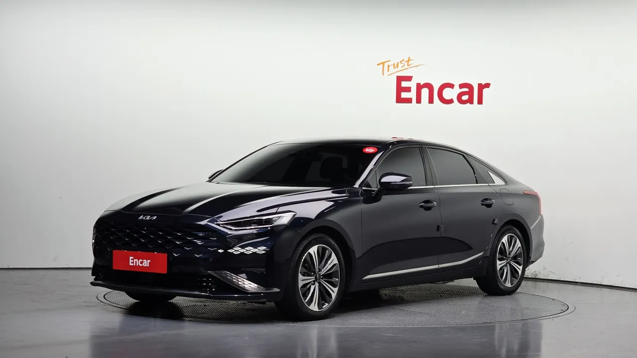 2023 Kia K8 Signature