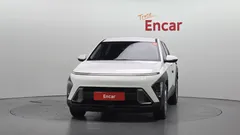 2023 Hyundai Kona Gasoline 1.6 Turbo 2WD, белый — фото 3