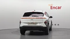 2023 Hyundai Kona Gasoline 1.6 Turbo 2WD, белый — фото 4
