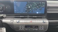 2023 Hyundai Kona Gasoline 1.6 Turbo 2WD, белый — фото 13