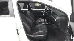 2023 Kia K3 1.6 Turbo GT 5Door — фото 11