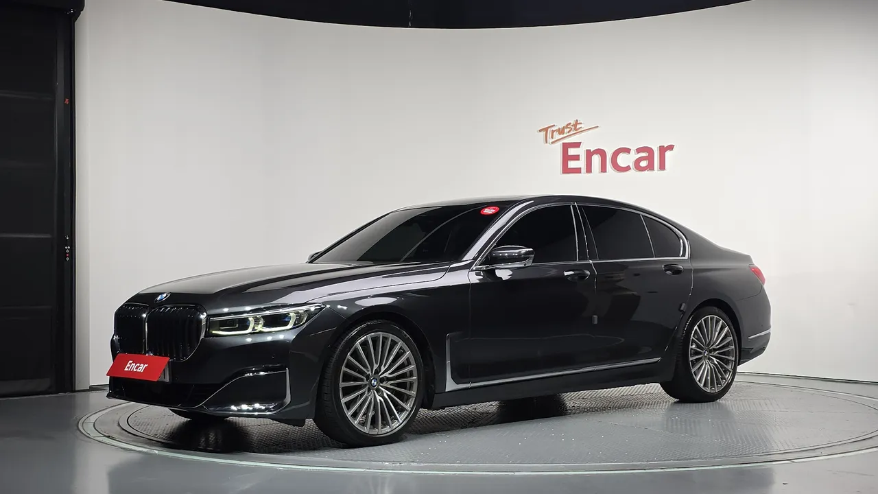 2022 BMW 7-Series 740i Design Pure Excellence