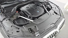 2022 BMW 7-Series 740i Design Pure Excellence, серый — фото 6