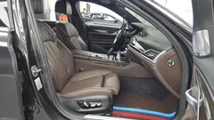 2022 BMW 7-Series 740i Design Pure Excellence, серый — фото 11