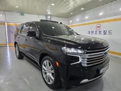 2022 ChevroletGMDaewoo Tahoe 6.2 Dark Knight 4WD — фото 2