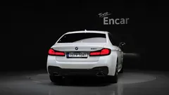 2023 BMW 5-Series 530i M Sport Package — фото 4