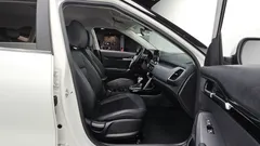 2023 Kia Seltos Gasoline 1.6 Turbo 2WD, белый — фото 12