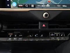 2024 Toyota Crown 2.5 4WD Hybrid — фото 20