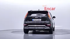 2022 Kia Niro Signature — фото 4