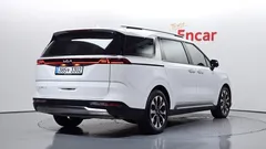 2023 Kia Carnival Diesel 7-Seater Signature — фото 2