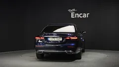 2022 Mercedes-Benz E-Class E250 Avantgarde — фото 4