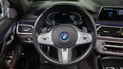 2022 BMW 7-Series 745Le iPerformance M Sport — фото 14