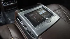 2022 BMW 7-Series 745Le iPerformance M Sport — фото 18