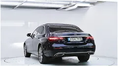 2023 Mercedes-Benz E-Class E300e 4MATIC Exclusive — фото 2