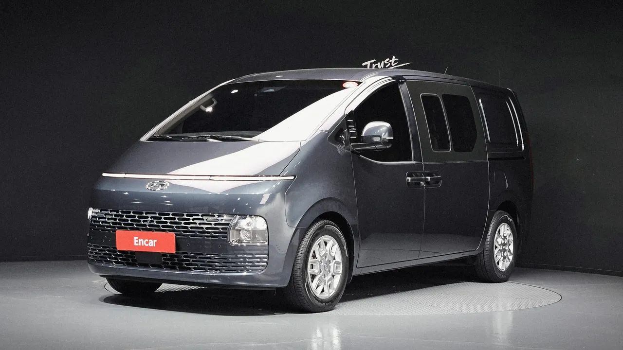2022 Hyundai Staria Cargo 5-Seater