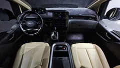 2022 Hyundai Staria Cargo 5-Seater — фото 7