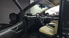 2022 Hyundai Staria Cargo 5-Seater — фото 10