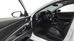 2023 Hyundai AVANTE Modern, белый — фото 10