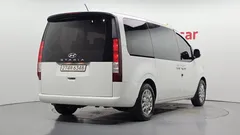2022 Hyundai Staria Tourer 9-Seater — фото 2