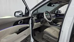 2023 Kia Carnival Diesel 9-Seater Signature — фото 10