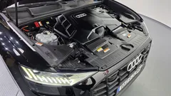 2023 Audi Q8 55 TFSI Quattro Premium — фото 6