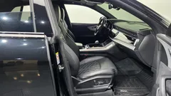 2023 Audi Q8 55 TFSI Quattro Premium — фото 11