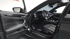 2022 BMW 5-Series 530e M Sport — фото 10