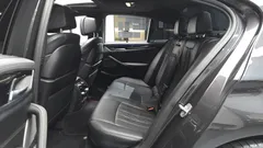 2022 BMW 5-Series 530e M Sport — фото 12