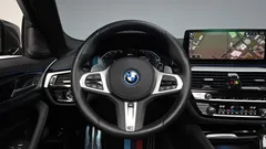 2022 BMW 5-Series 530e M Sport — фото 13