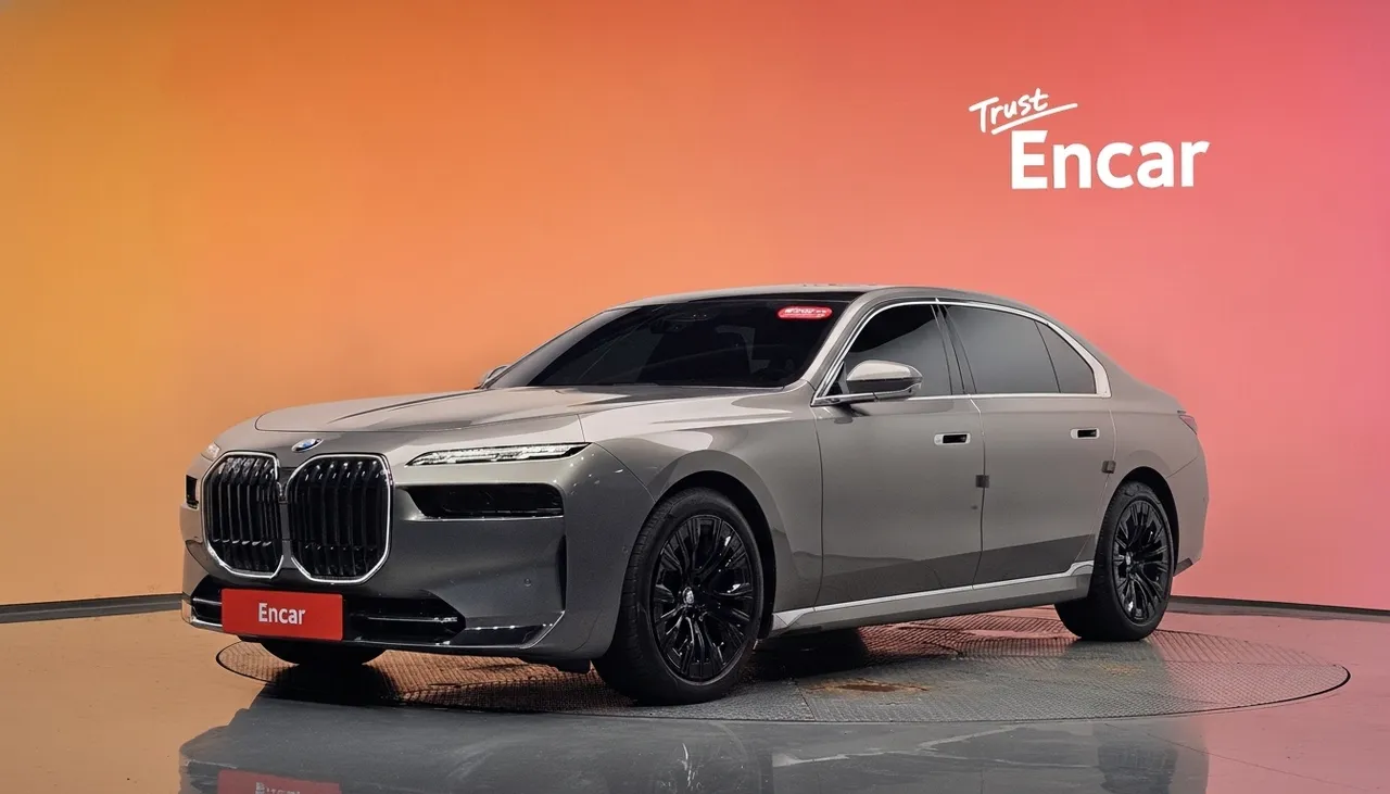 2023 BMW 7-Series 740i sDrive Design Pure Excellence