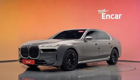 2023 BMW 7-Series 740i sDrive Design Pure Excellence