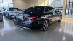 2022 Mercedes-Benz E-Class E350 4MATIC Avantgarde — фото 2