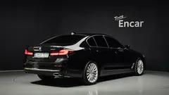 2023 BMW 5-Series 530i Luxury — фото 2