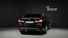 2023 BMW 5-Series 530i Luxury — фото 4