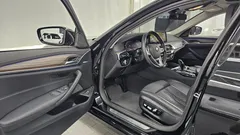 2023 BMW 5-Series 530i Luxury — фото 10